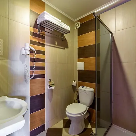 Status Hotel Malekhuv